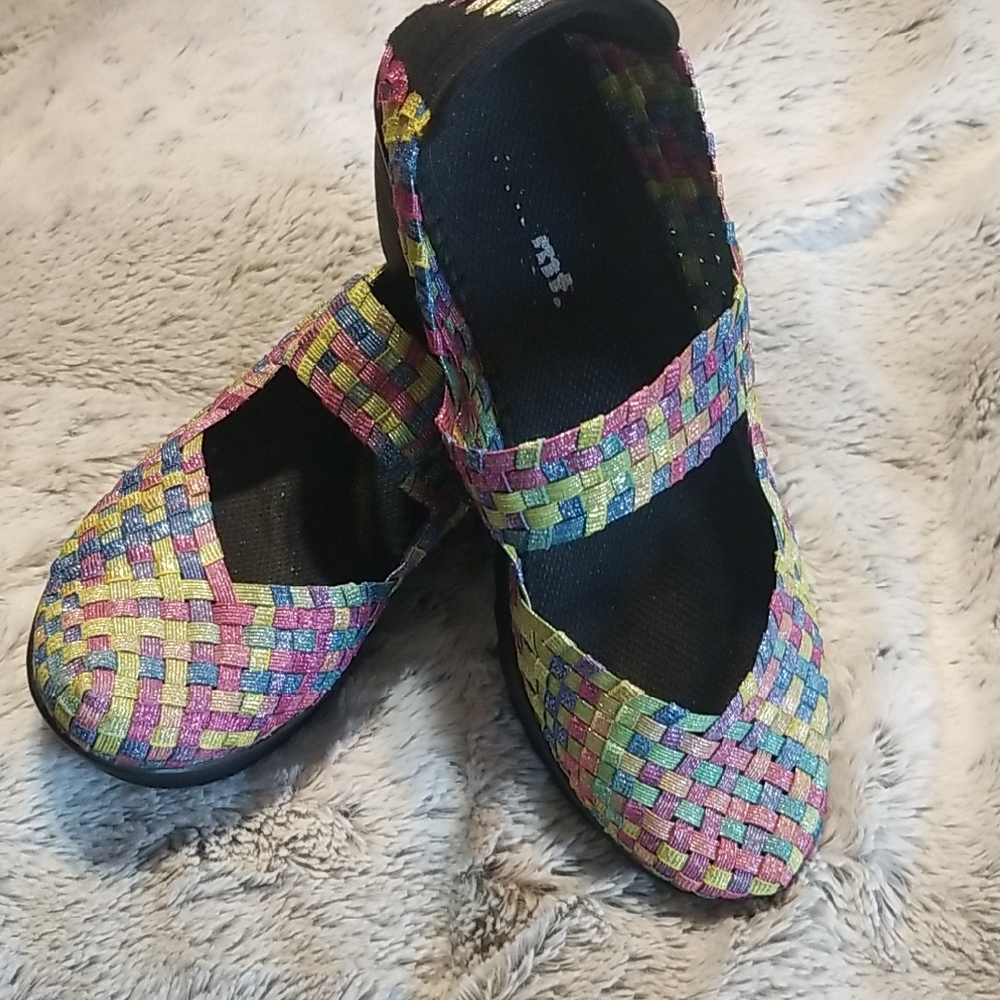 MARY JANES WITH STRETCH WOVEN Multicolor, Sz 6 EUC, Pink Green,blue,yellow